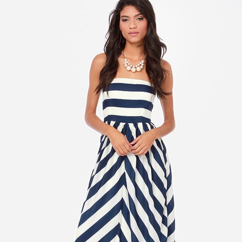 DREAMBOAT  IVORY AND NAVY BLUE STRIPED MAXI DRESS